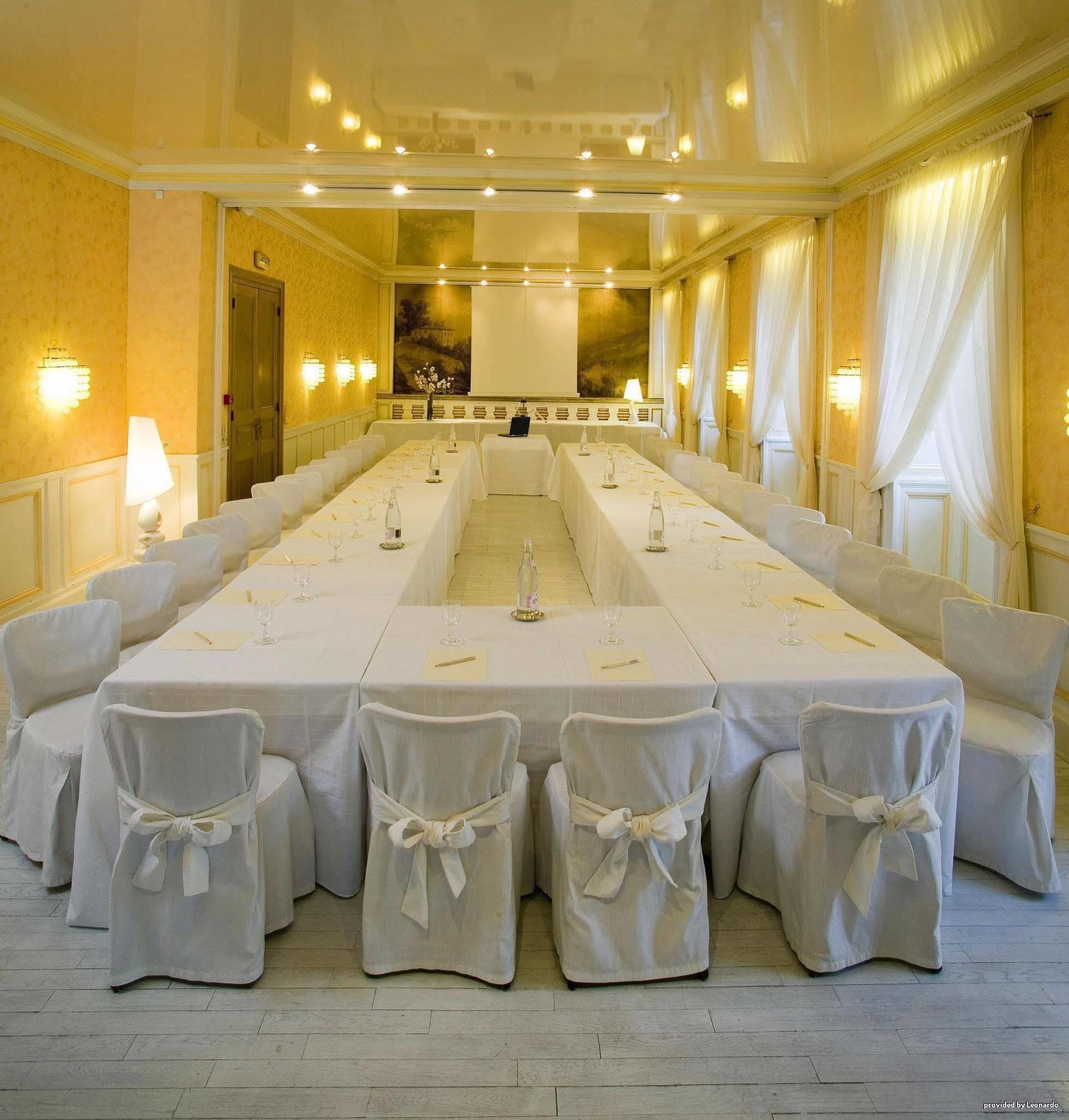 Best Western Grand Hotel De Bordeaux Aurillac Facilities photo